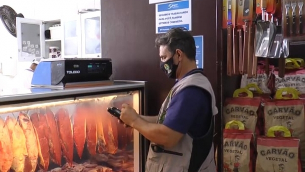 Procon e Ipem realizam inspeções em supermercados de Cruzeiro do Sul
